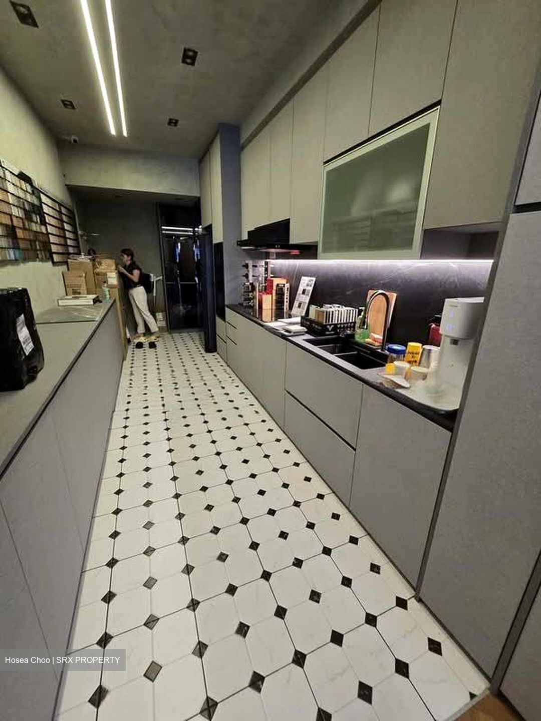 Sims Avenue (D14), Shop House #545957771